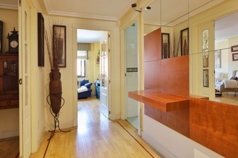 Продажа квартиры в Мадрид, Испания 4 спальни, 149м2 №122108 - фото 2