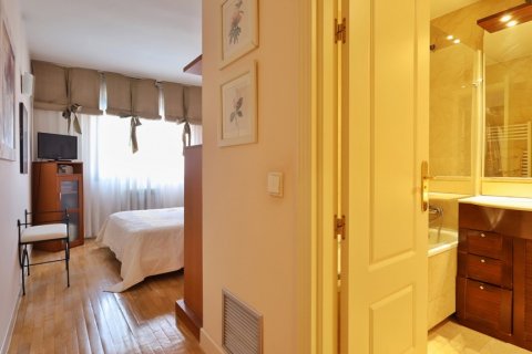 Продажа квартиры в Мадрид, Испания 4 спальни, 149м2 №122108 - фото 15