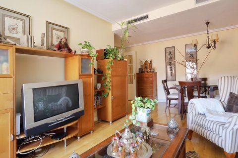 Продажа квартиры в Мадрид, Испания 4 спальни, 149м2 №122108 - фото 7