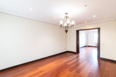Apartament Madrid, Hiszpania 4 sypialnie, 330 mkw. nr 122113 – zdjęcie 23