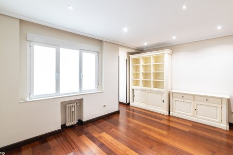 Apartament Madrid, Hiszpania 4 sypialnie, 330 mkw. nr 122113 – zdjęcie 16