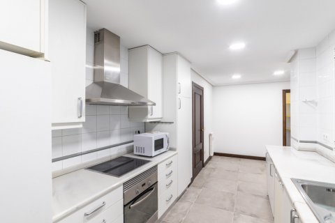 Apartament Madrid, Hiszpania 4 sypialnie, 330 mkw. nr 122113 – zdjęcie 20
