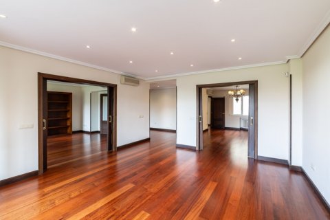 Apartament Madrid, Hiszpania 4 sypialnie, 330 mkw. nr 122113 – zdjęcie 28