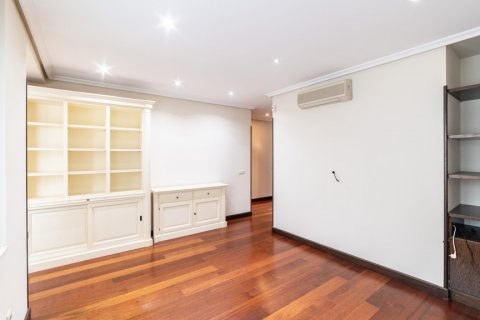 Apartament Madrid, Hiszpania 4 sypialnie, 330 mkw. nr 122113 – zdjęcie 17