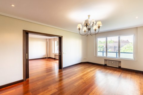 Apartament Madrid, Hiszpania 4 sypialnie, 330 mkw. nr 122113 – zdjęcie 1