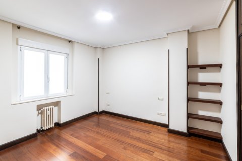 Apartament Madrid, Hiszpania 4 sypialnie, 330 mkw. nr 122113 – zdjęcie 13