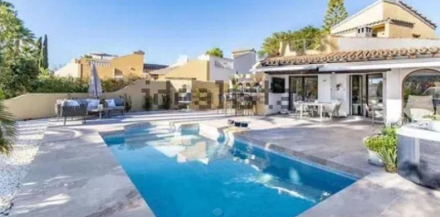 Villa Santa Ponsa, Mallorca, Spanien 4 Schlafzimmer, 150 m2 Nr. 129202