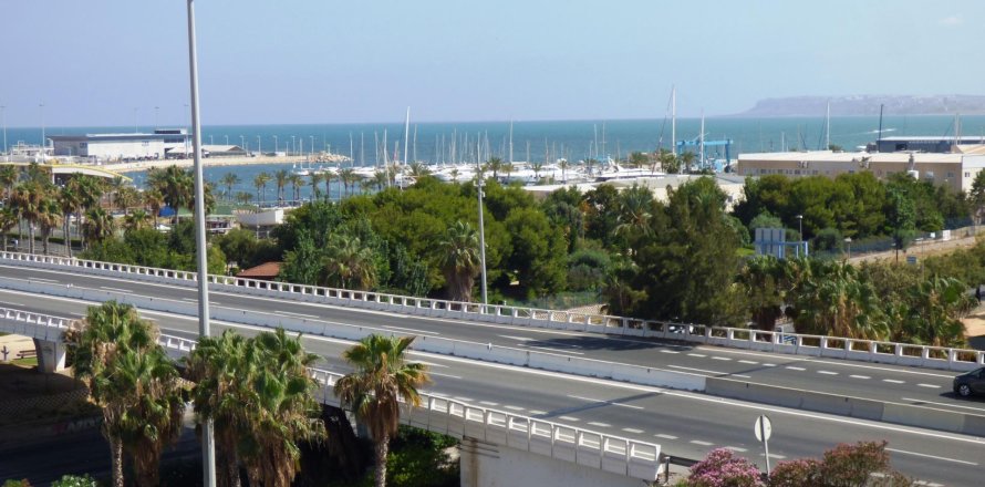 Appartamento a Alicante, Spagna 3 camere da letto, 116 mq. N° 129206