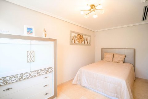 Villa for sale La Mata, Alicante, Spain 5 bedrooms, 367 sq.m. No. 125982 - photo 9