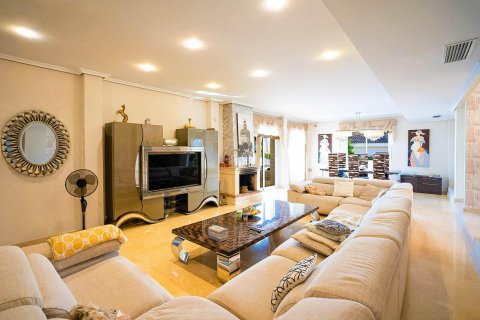 Villa for sale La Mata, Alicante, Spain 5 bedrooms, 367 sq.m. No. 125982 - photo 20