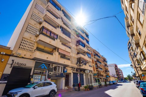 Apartamento en venta Guardamar del Segura, Alicante, España 4 dormitorios, 131 m2 No. 125985 - foto 3