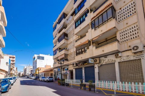 Apartamento en venta Guardamar del Segura, Alicante, España 4 dormitorios, 131 m2 No. 125985 - foto 2