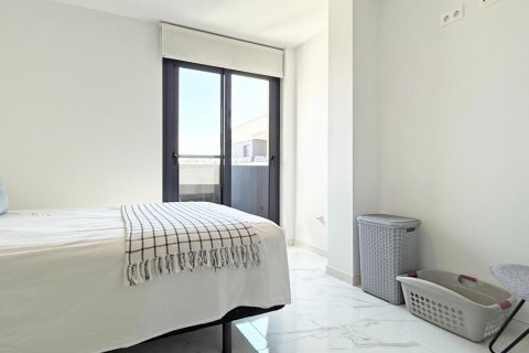 Huoneisto myytävänä Alicante, Espanja, 2 makuuhuonetta, 84 m2 No. 125889 - kuva 17
