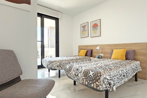 Huoneisto myytävänä Alicante, Espanja, 2 makuuhuonetta, 84 m2 No. 125889 - kuva 8