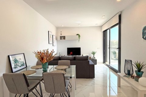 Huoneisto myytävänä Alicante, Espanja, 2 makuuhuonetta, 84 m2 No. 125889 - kuva 3