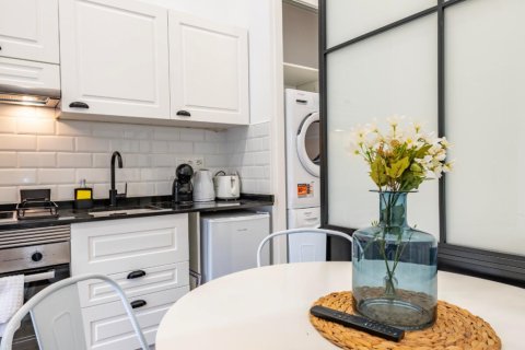 Продажа квартиры в Мадрид, Испания 2 спальни, 60м2 №120055 - фото 20