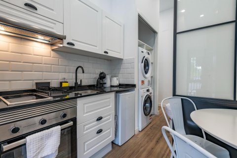 Продажа квартиры в Мадрид, Испания 2 спальни, 60м2 №120055 - фото 18