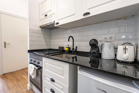 Продажа квартиры в Мадрид, Испания 2 спальни, 60м2 №120055 - фото 19