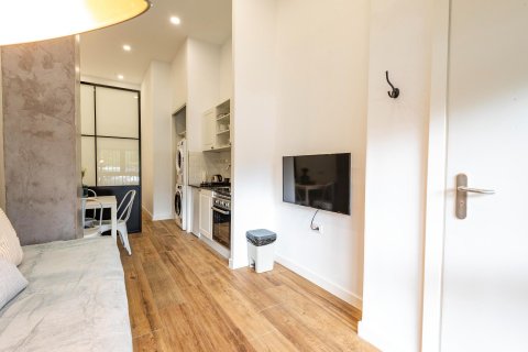 Продажа квартиры в Мадрид, Испания 2 спальни, 60м2 №120055 - фото 2