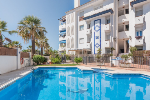 Huoneisto myytävänä Marbella, Malaga, Espanja, 2 makuuhuonetta, 95 m2 No. 120058 - kuva 2