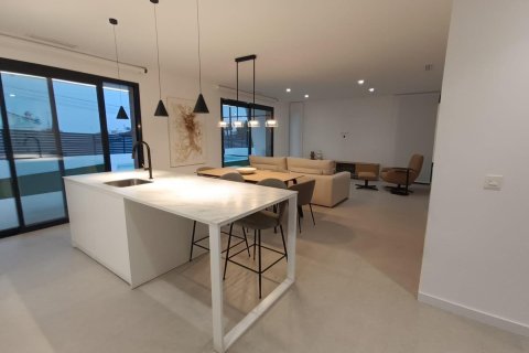 Villa till salu Ciudad Quesada, Alicante, Spanien 3 sovrum, 150 kvm. Nr. 125582 - foto 5