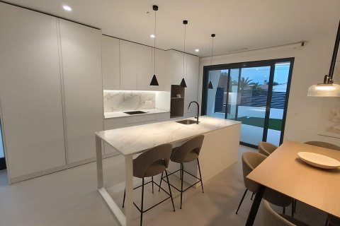 Villa till salu Ciudad Quesada, Alicante, Spanien 3 sovrum, 150 kvm. Nr. 125582 - foto 13