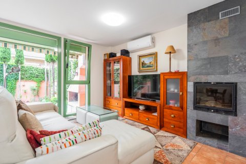 House for sale Madrid, Spain 5 bedrooms, 186 sq.m. No. 122370 - photo 23
