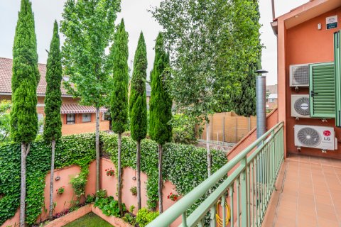 House for sale Madrid, Spain 5 bedrooms, 186 sq.m. No. 122370 - photo 17