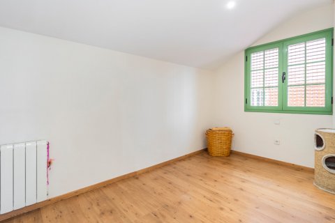 House for sale Madrid, Spain 5 bedrooms, 186 sq.m. No. 122370 - photo 5