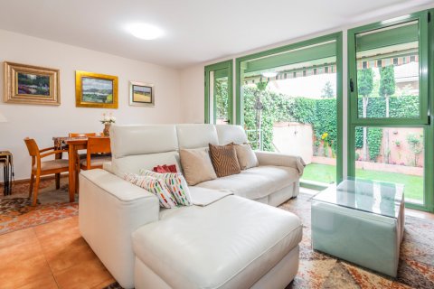 House for sale Madrid, Spain 5 bedrooms, 186 sq.m. No. 122370 - photo 25
