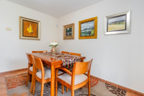 House for sale Madrid, Spain 5 bedrooms, 186 sq.m. No. 122370 - photo 27