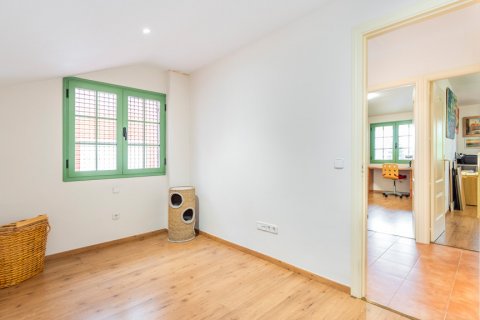 House for sale Madrid, Spain 5 bedrooms, 186 sq.m. No. 122370 - photo 6