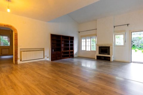 Продажа виллы Вальдеморильо, Мадрид, Испания 8 спален, 280м2 №122371 - фото 16