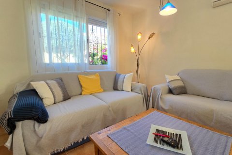 Villa for sale Villamartin, Alicante, Spain 2 bedrooms, 102 sq.m. No. 131931 - photo 3