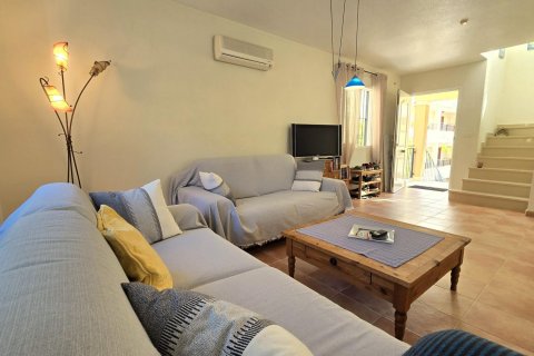 Villa for sale Villamartin, Alicante, Spain 2 bedrooms, 102 sq.m. No. 131931 - photo 4