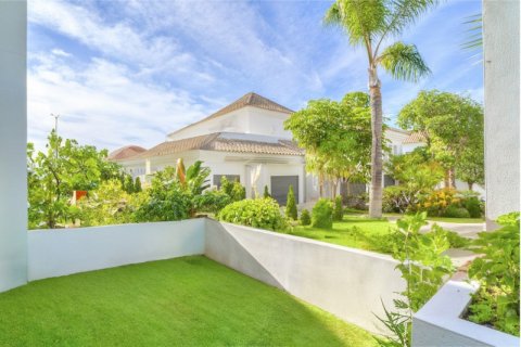 Villa à vendre Marbella, Malaga, Espagne, 5 chambres, 573 m2 No. 127488 - photo 3