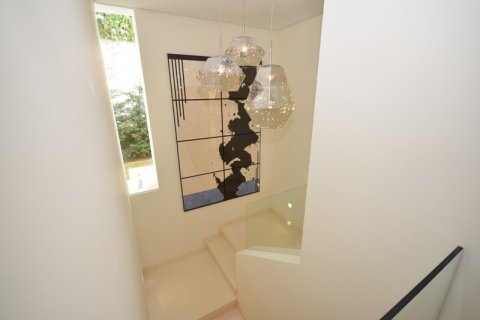 Villa for sale Nueva Andalucia, Malaga, Spain 4 bedrooms, 370 sq.m. No. 127492 - photo 26