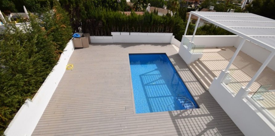 Villa Nueva Andalucia, Malaga, Spain 4 bedrooms, 370 sq.m. No. 127492