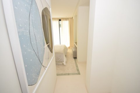 Villa for sale Nueva Andalucia, Malaga, Spain 4 bedrooms, 370 sq.m. No. 127492 - photo 12