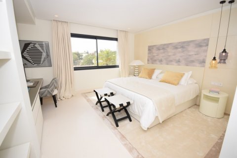 Villa for sale Nueva Andalucia, Malaga, Spain 4 bedrooms, 370 sq.m. No. 127492 - photo 8