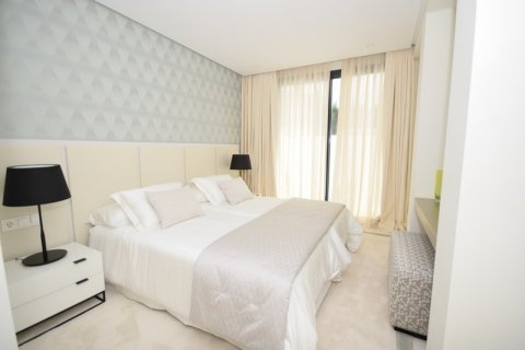 Villa for sale Nueva Andalucia, Malaga, Spain 4 bedrooms, 370 sq.m. No. 127492 - photo 11