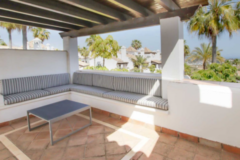 Kaupunkipientalo myytävänä Benahavis, Malaga, Espanja, 3 makuuhuonetta, 180 m2 No. 127487 - kuva 6