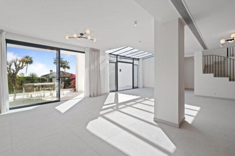 Villa in vendita Marbella, Malaga, Spagna 4 camere da letto, 181 mq. N° 127490 - foto 5