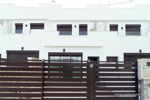 Продажа таухауса в Пилар де ла Орадада, Аликанте, Испания 4 спальни, 114м2 №122143 - фото 15