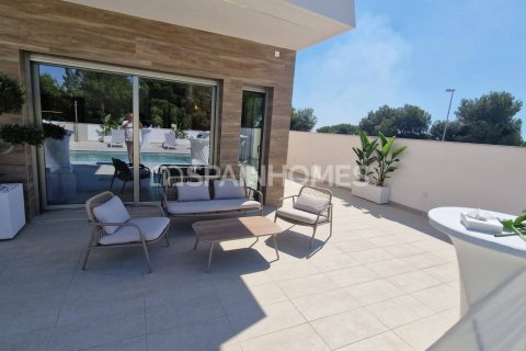 Huvila myytävänä Pilar de la Horadada, Alicante, Espanja, 3 makuuhuonetta, 127 m2 No. 132873 - kuva 22