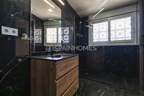 Villa à vendre Benalmadena, Malaga, Espagne, 7 chambres, 350 m2 No. 132874 - photo 25