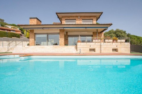 Продажа виллы Сан-Висенс де Монтальт, Барселона, Испания 5 спален, 550м2 №132818 - фото 1