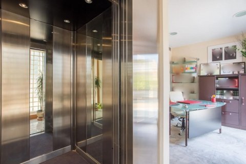 Продажа виллы Сан-Висенс де Монтальт, Барселона, Испания 5 спален, 550м2 №132818 - фото 22