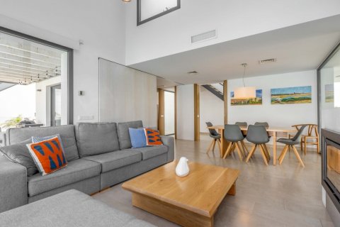 Продажа виллы в Кониль-де-ла-Фронтера, Кадис, Испания 4 спальни, 335м2 №120410 - фото 5