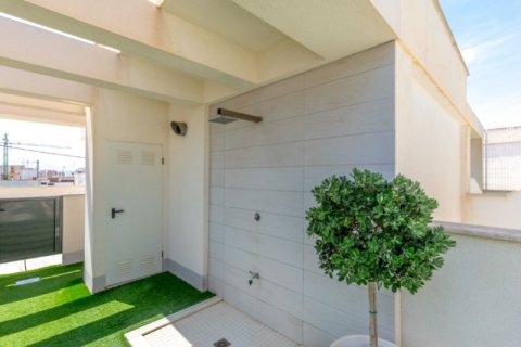 Apartamento en venta Torrevieja, Alicante, España 3 dormitorios,  No. 125519 - foto 24